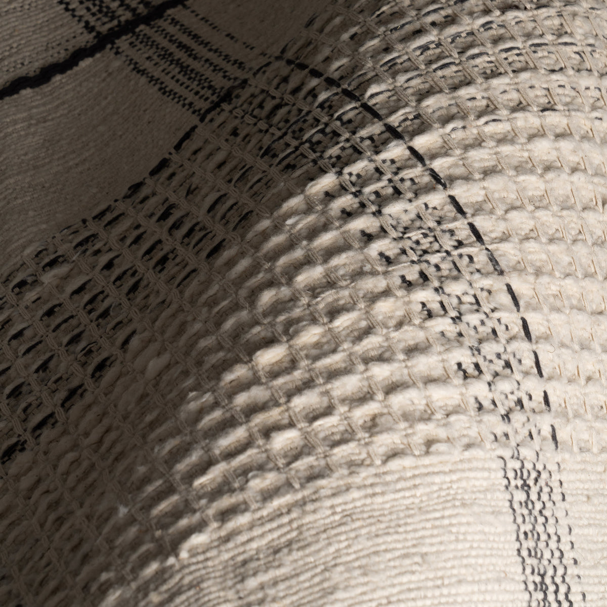 Zole Plaid Handmade Cotton Rug | Ivory