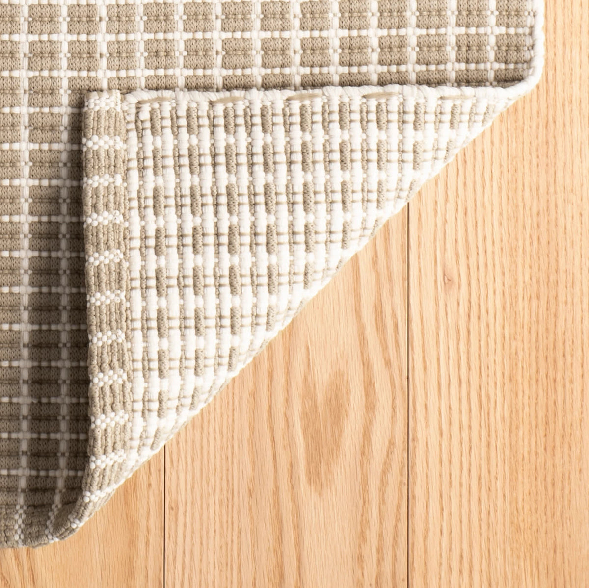 Gridiron Handwoven Indoor/Outdoor Rug | Wheat
