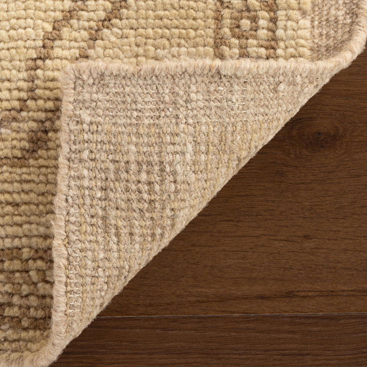 Yaria Traditional Vintage Rug | Beige