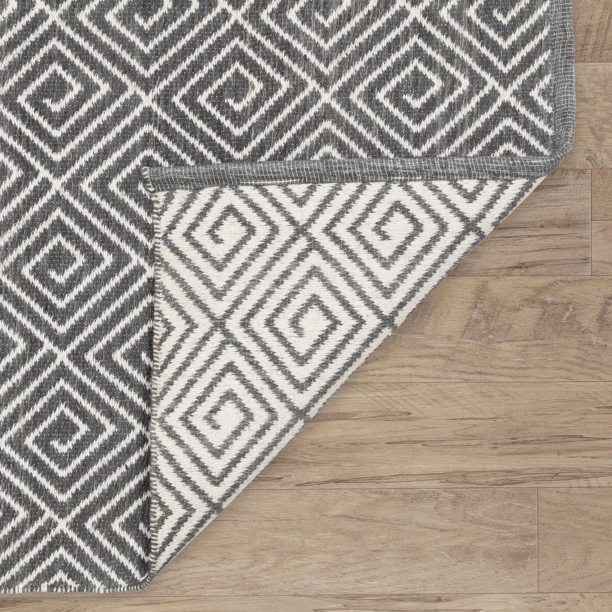 Geo Diamond Handwoven Wool Rug | Grey/Ivory