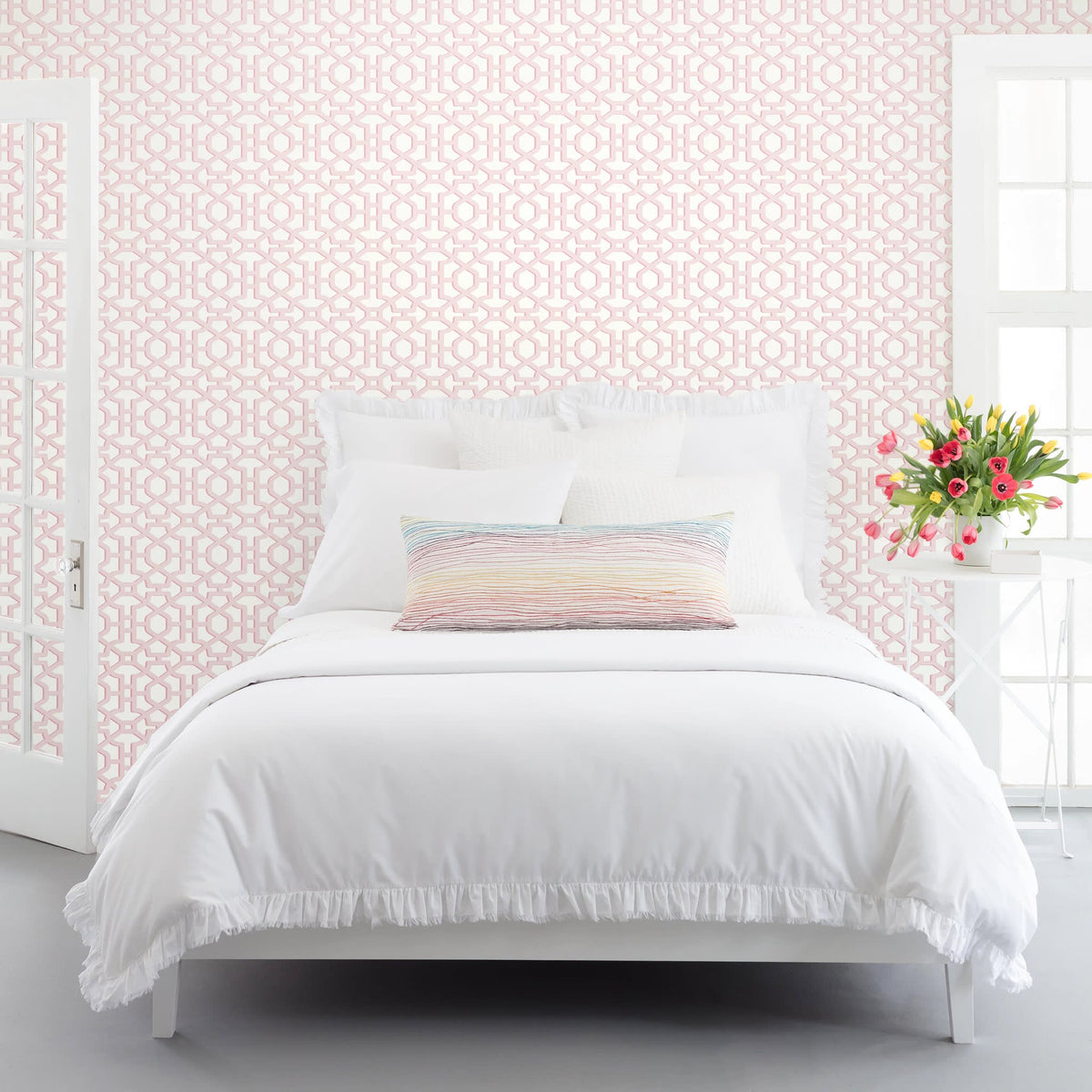 Chinois Lattice Wallpaper | Pink