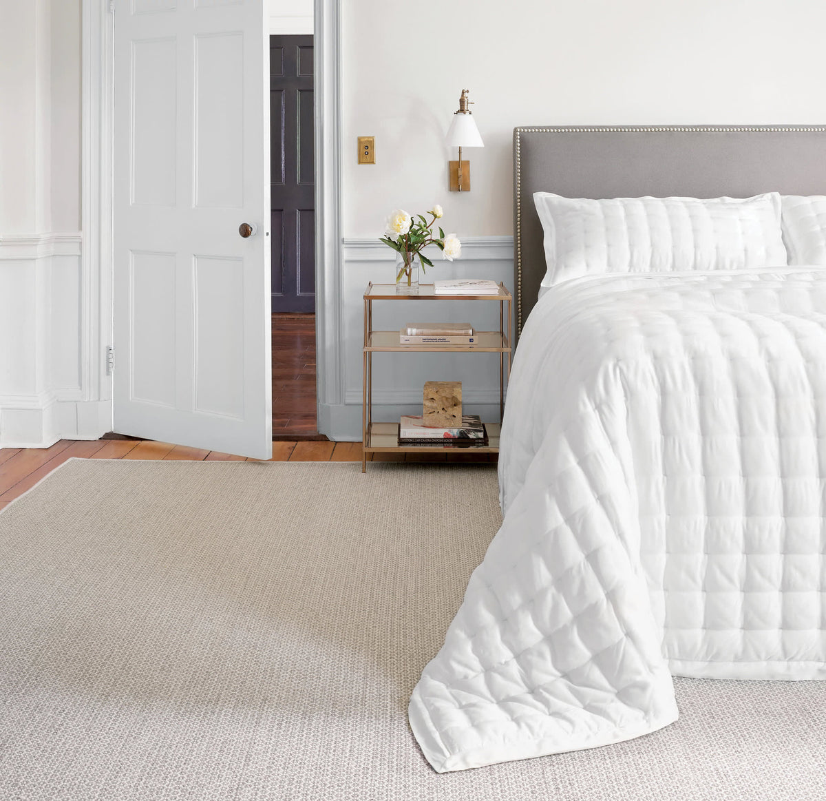 Silken Solid Puff | White