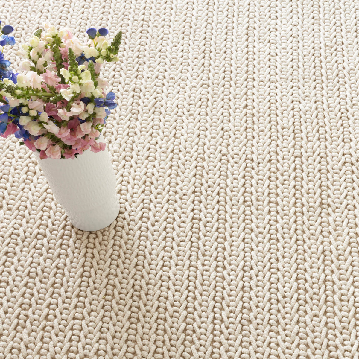 Veranda Handwoven Performance Rug | Ivory