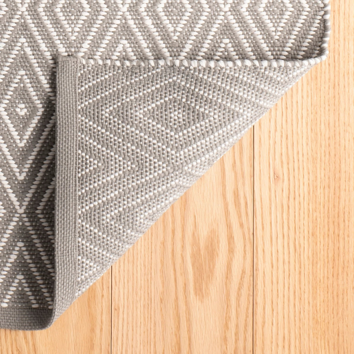 Diamond Handwoven Indoor/Outdoor Rug | Fieldstone/Ivory