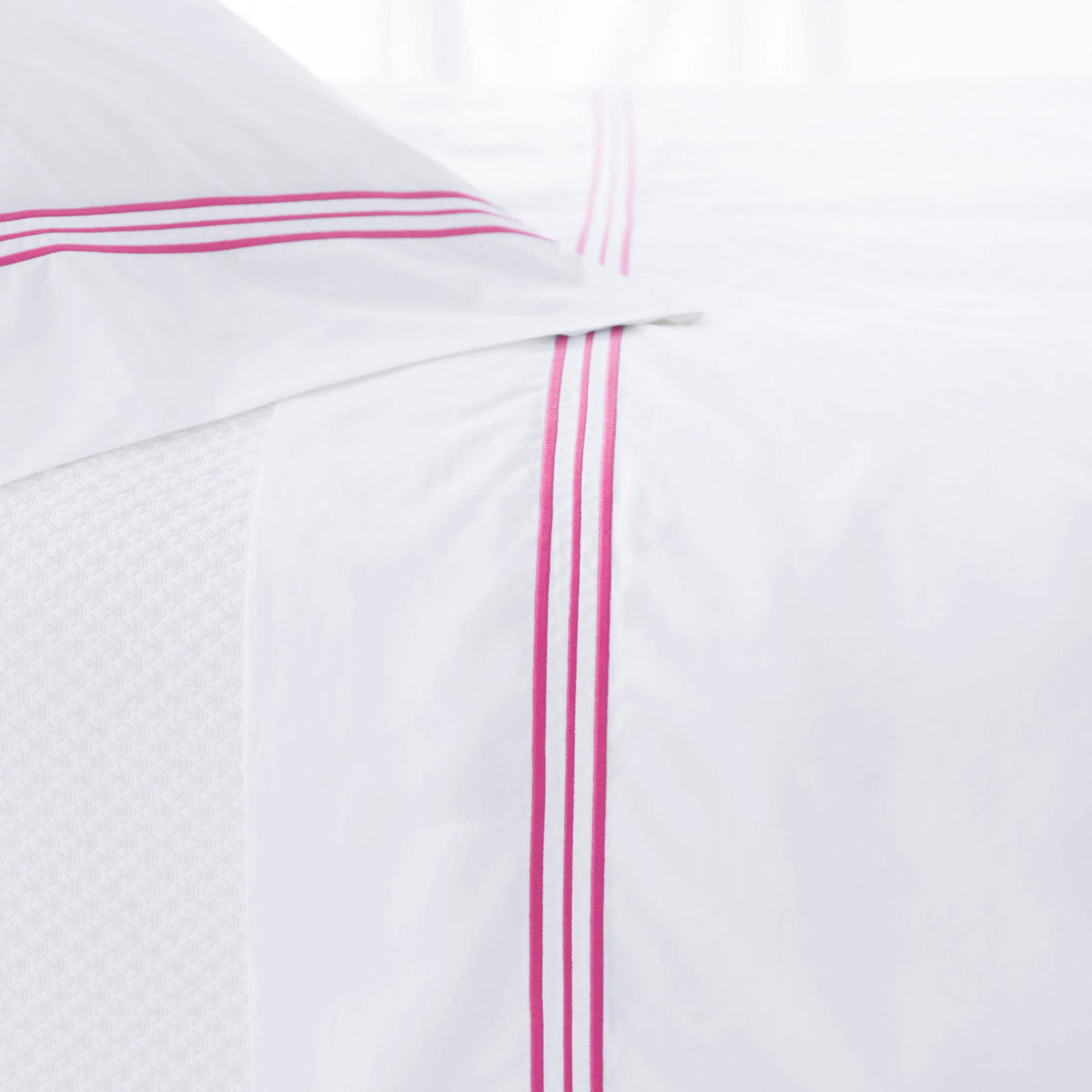 Trio Flat Sheet | Fuchsia