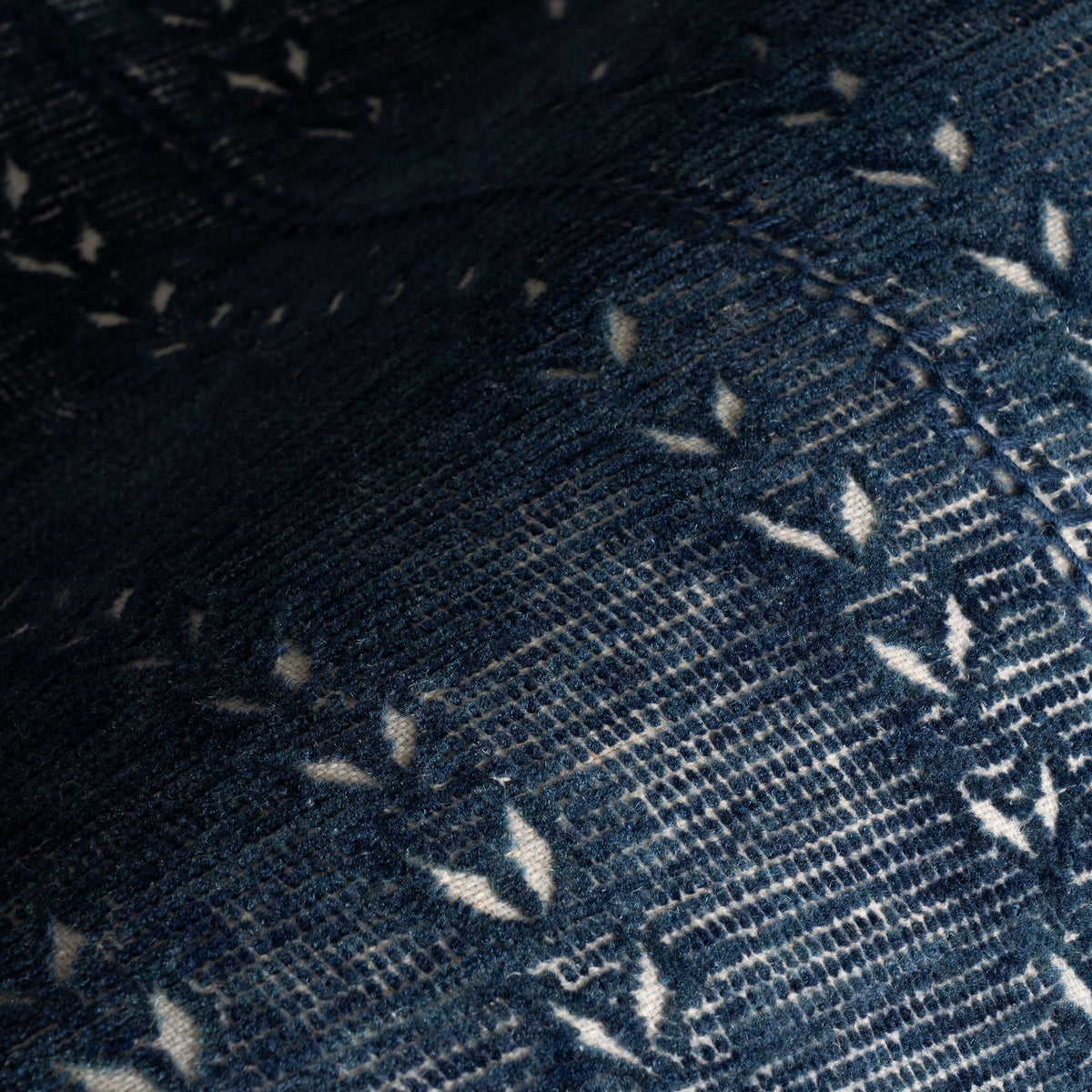 Vox Chevron Handmade Wool Rug | Navy