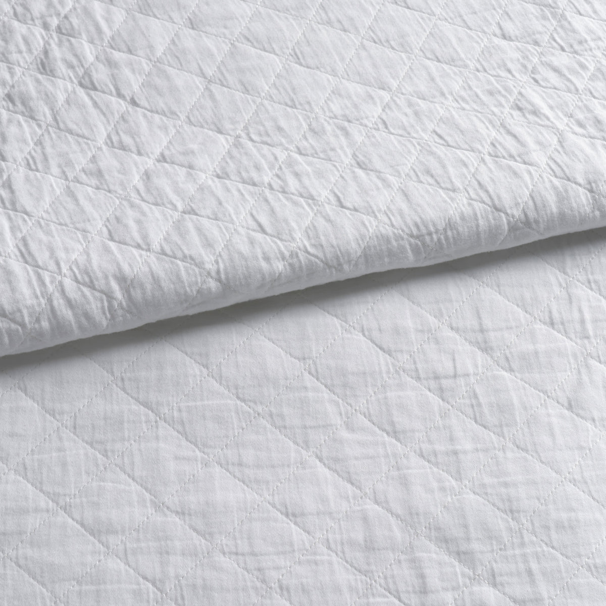 Amity Quilt | White