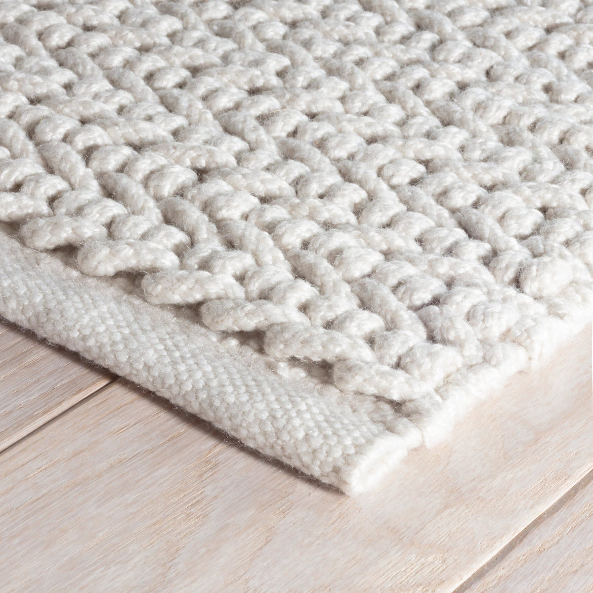 Veranda Handwoven Performance Rug | Ivory