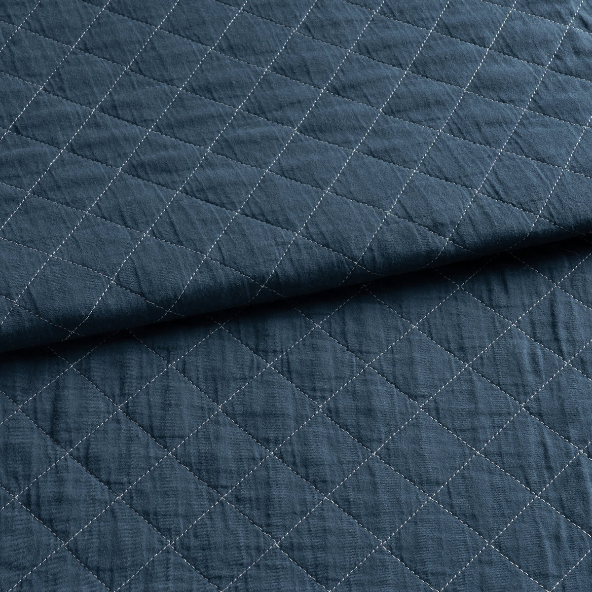 Amity Quilt | Navy