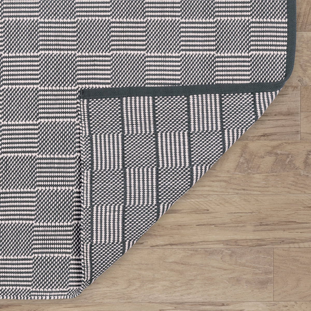 Squares Handwoven Indoor/Outdoor Rug | Grey