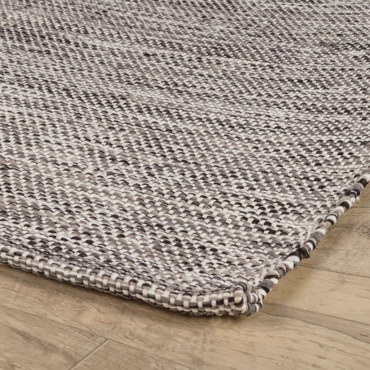 Solid Handwoven Handwoven Indoor/Outdoor Rug | Grey