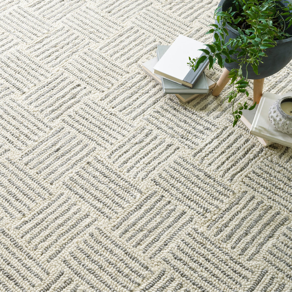 Layers Hand Hooked Wool Rug | Grey