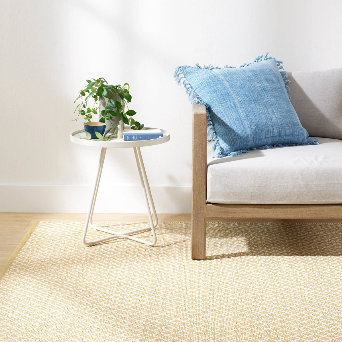 Trellis Handwoven Indoor/Outdoor Rug | Gold