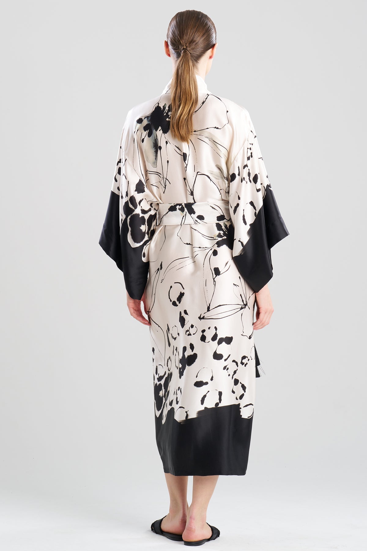 Yumi Silk Robe